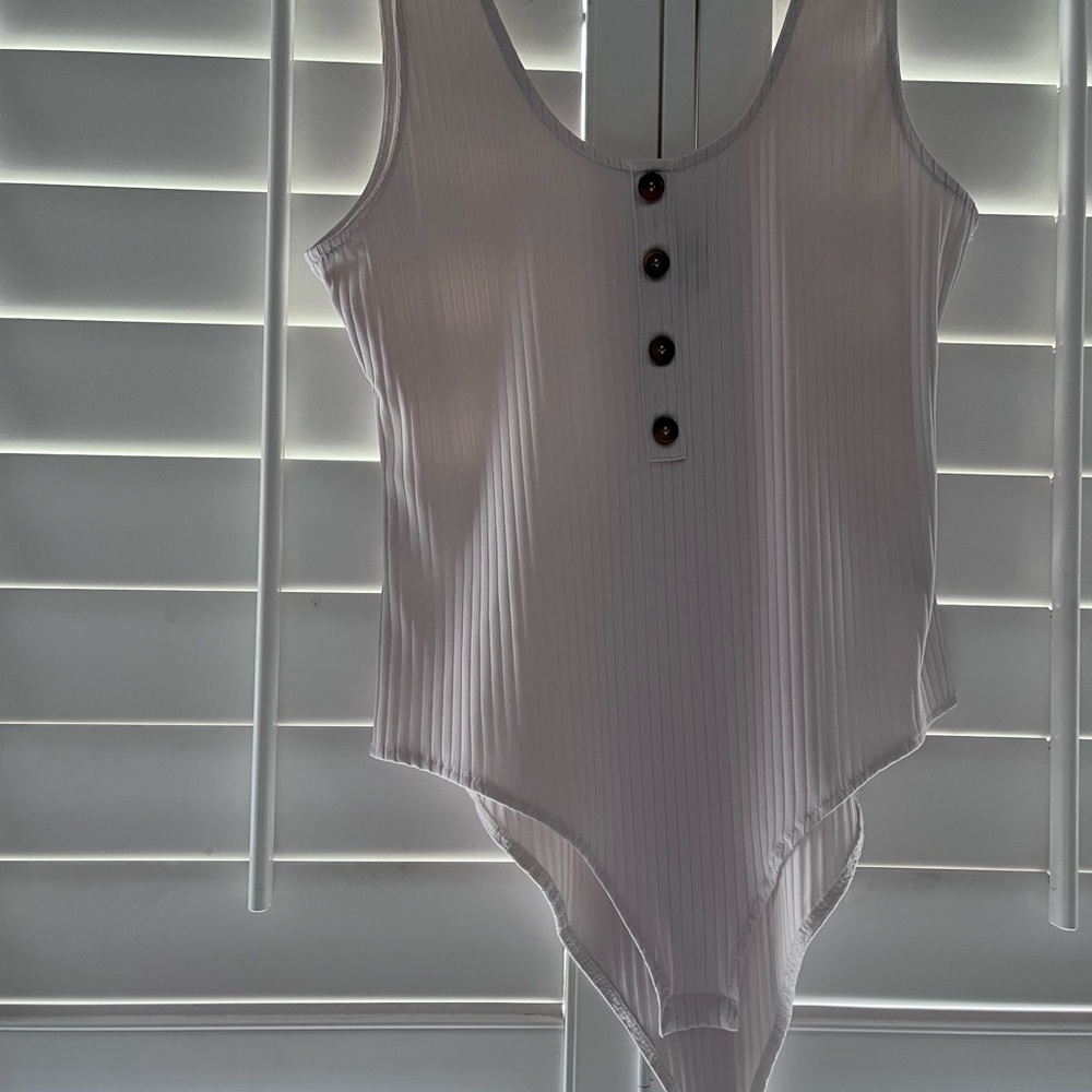 H&M off white body suit